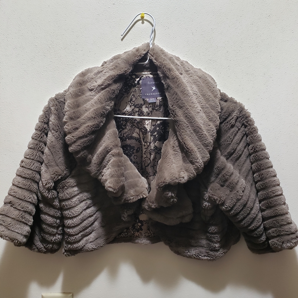 Forever 21 Gray Faux Fur Jacket - Picture 1 of 4